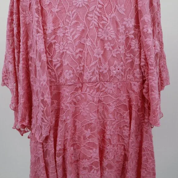 The Pyramid Collection Pink Lace Blouse - Picture 11 of 16